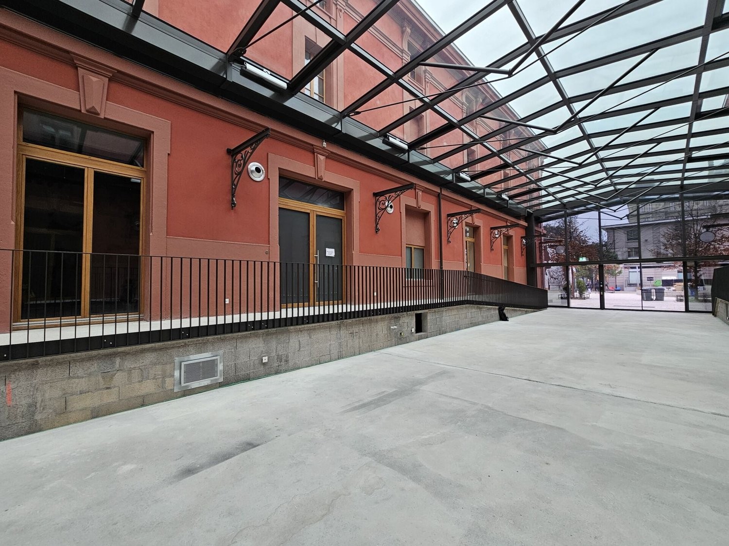 322m² negozio, foto 5 di 10