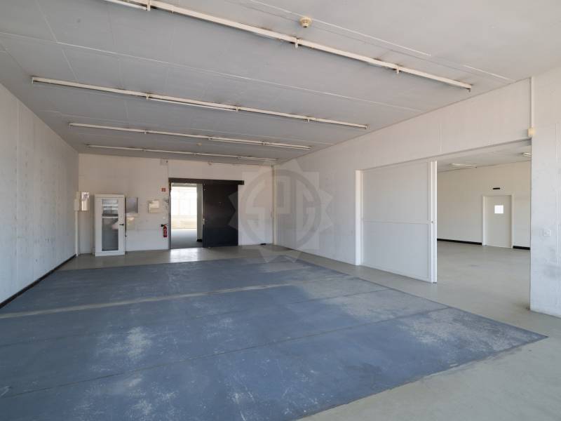 522m² oggetto industriale