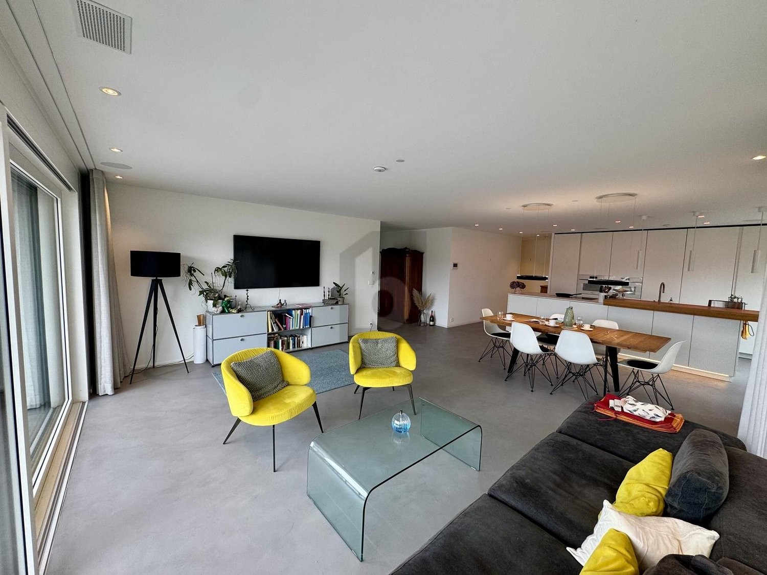 appartamento con terrazza di 2 ½ locali, foto 3 di 4