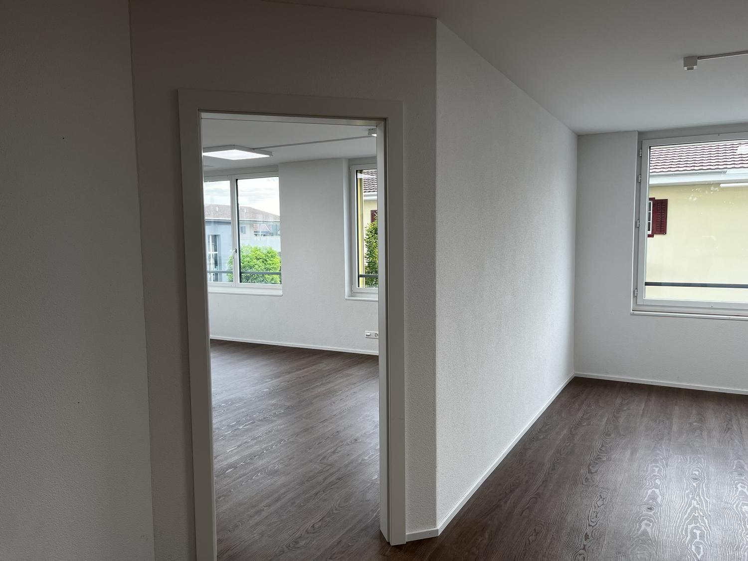 139m² office