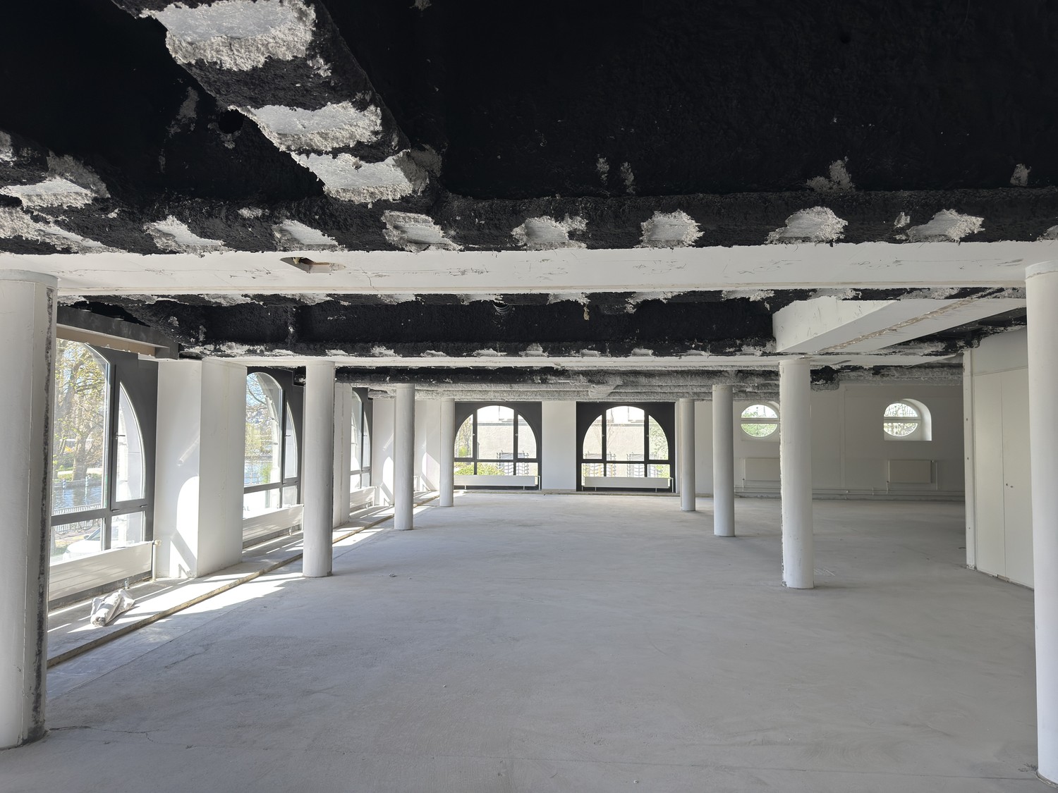 354m² commercial