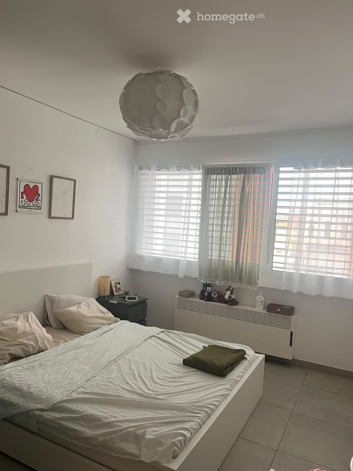 Appartement de 2 ½ pièces

Je cherche un locataire pour un appartement de 2,5 pièces situé via Odescalchi, juste après la frontière italienne. L'appartement est très lumineux et bien meublé. Matelas et canapé d'angle double pratiquement neufs. Terrasse habitable agréable. Étant collé à la frontière,