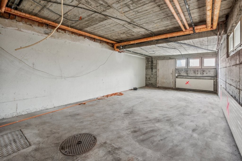 130m² negozio