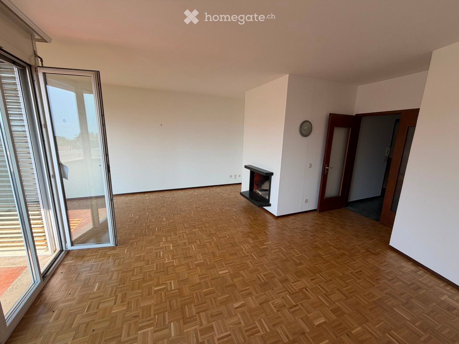 5 rooms apartment
