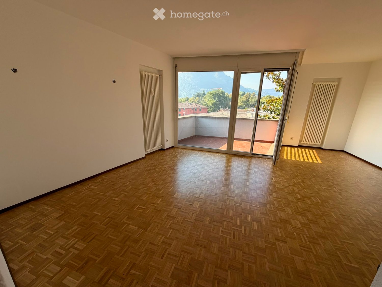 5 rooms apartment