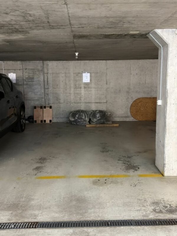 Posto libero, foto 1 di 3