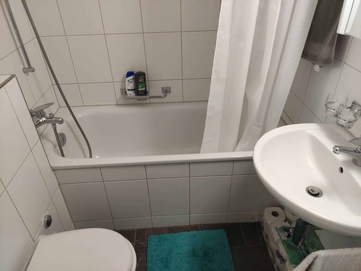 Stanza in un appartamento condiviso, foto 3 di 3