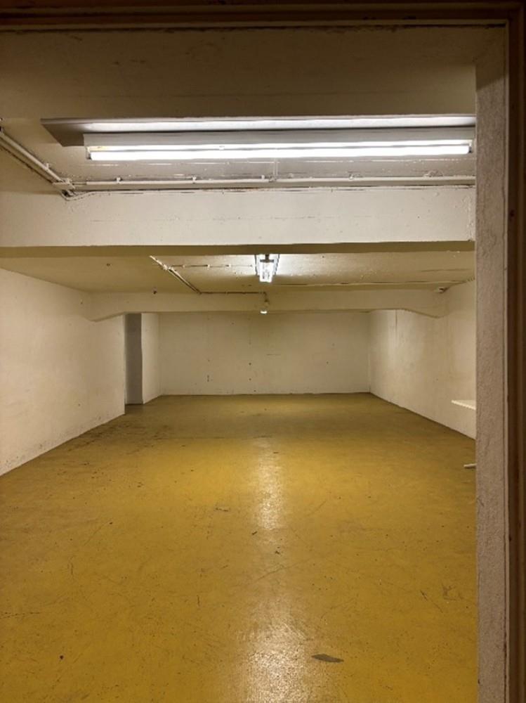 78m² di deposito, foto 2 di 3