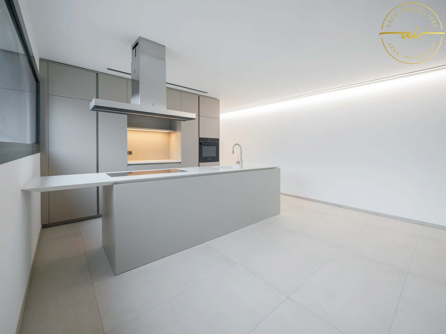 2 ½ rooms terrace flat, foto 2 di 10