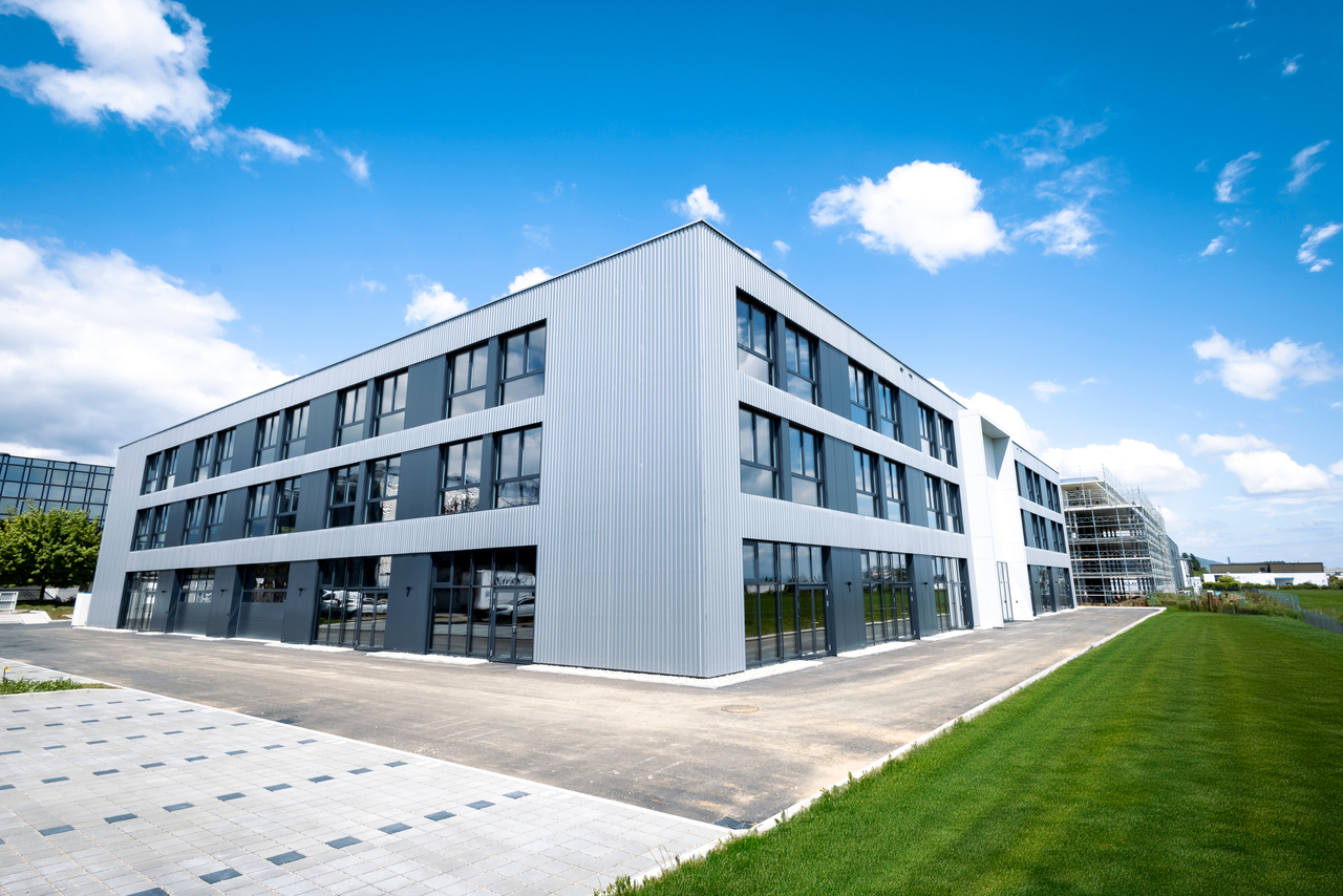 604m² commerciale