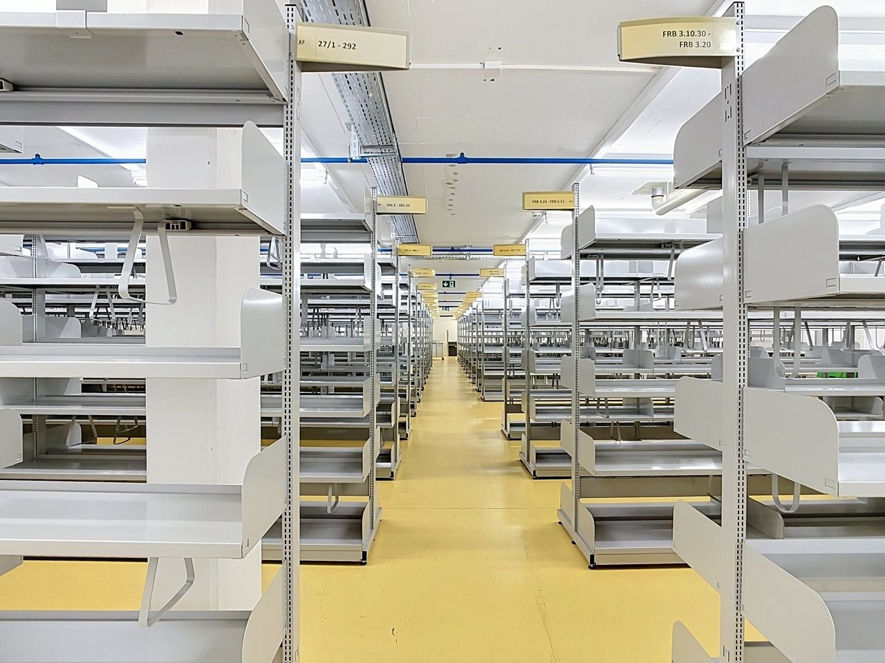 1130m² di deposito