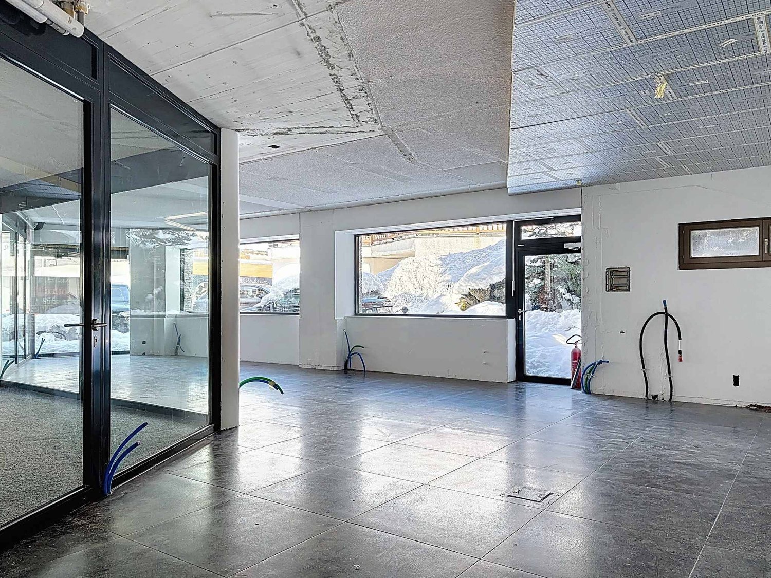 124m² centro commerciale