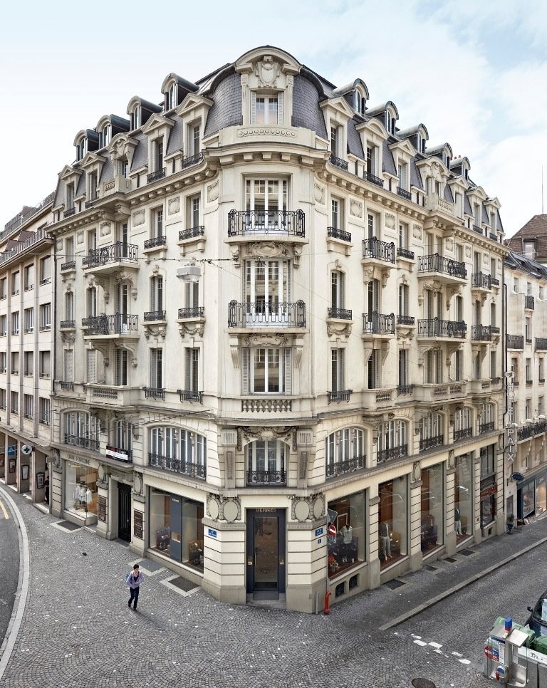 94m² office