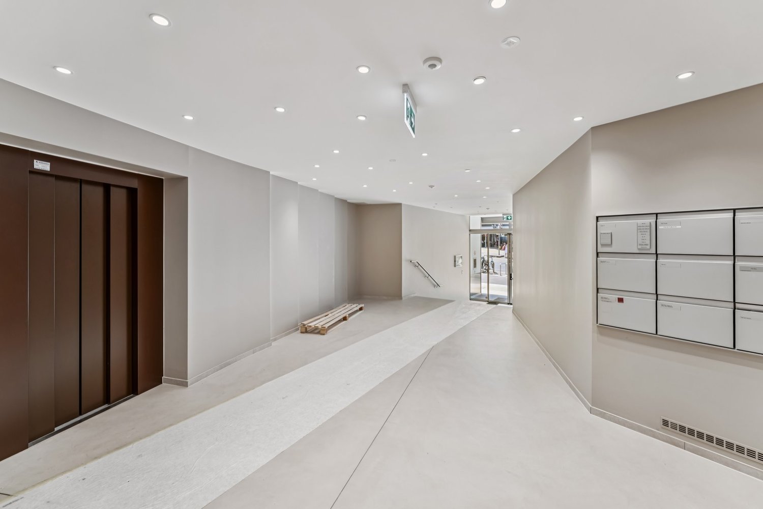 326m² ufficio, foto 6 di 7