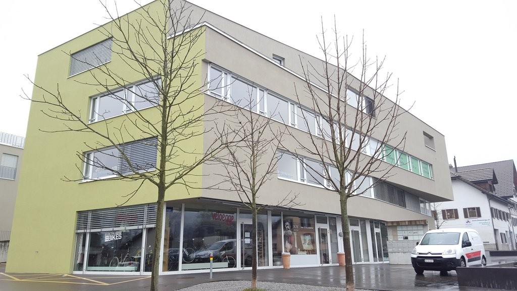 76m² office