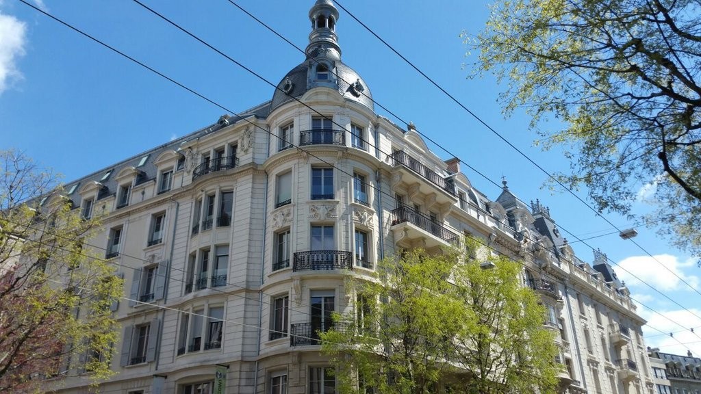 110m² studio