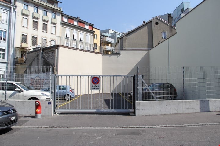 Posto disponibile, foto 1 di 3