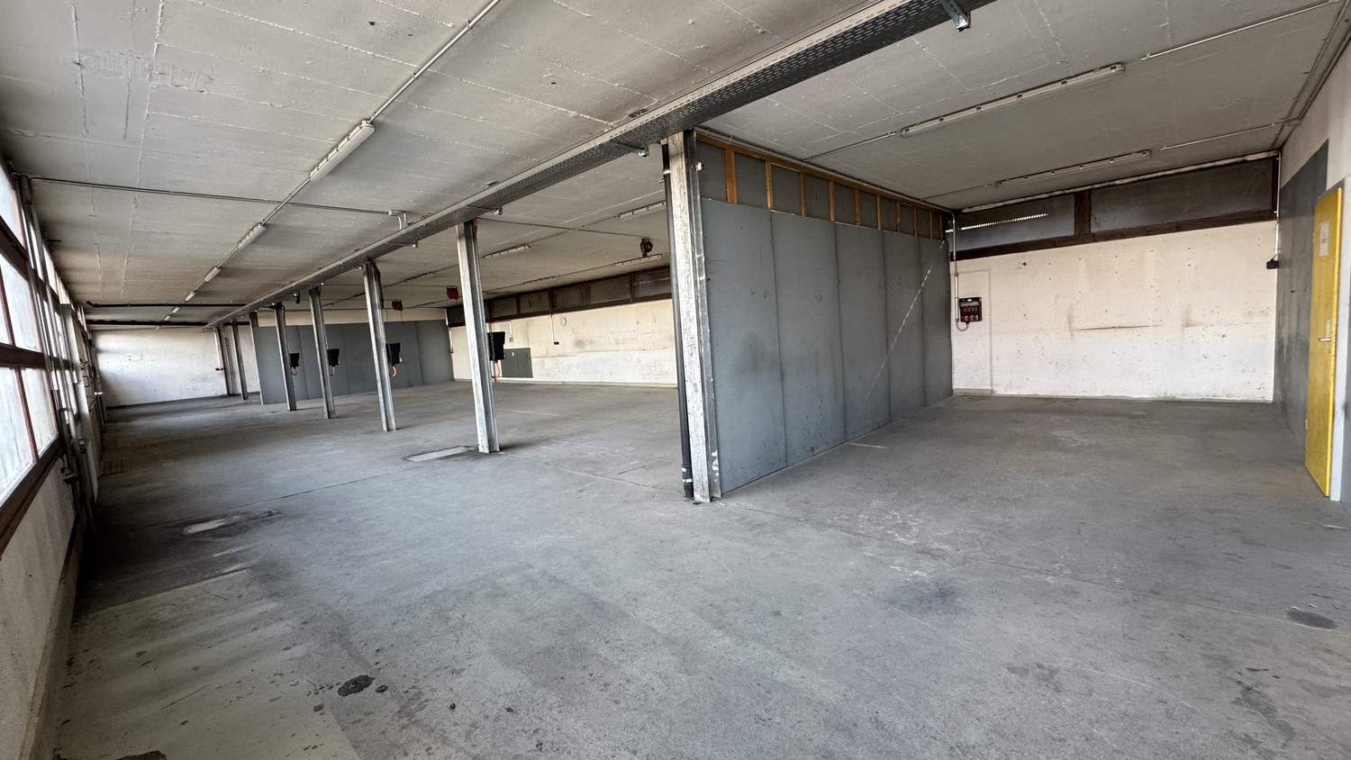 505m² commerciale, foto 4 di 10
