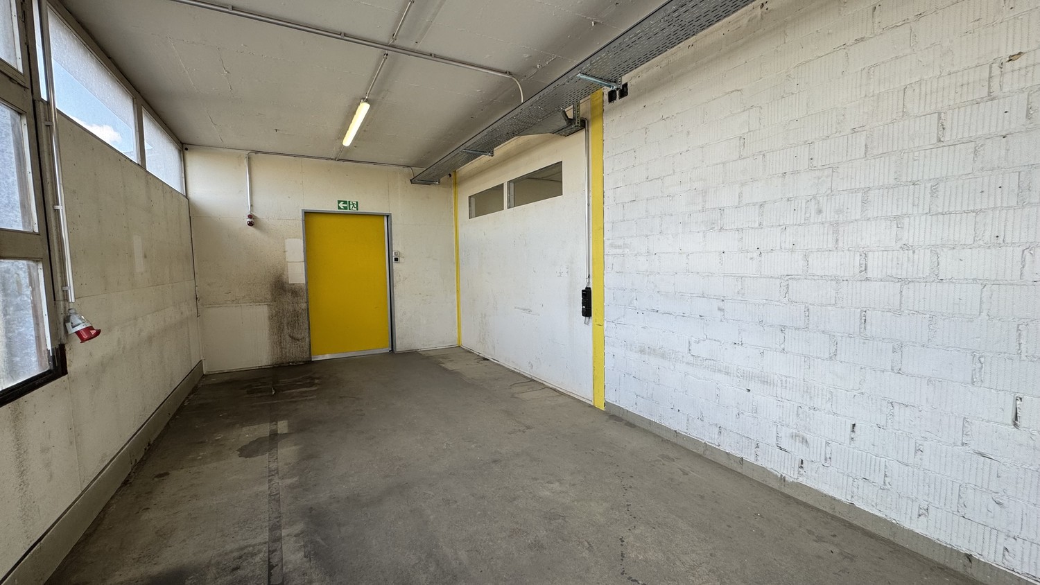 505m² commerciale, foto 5 di 10