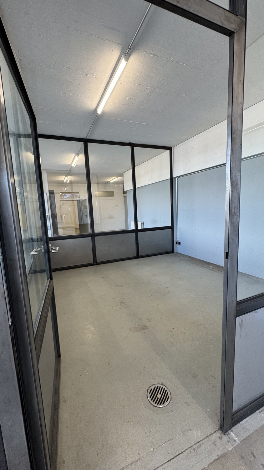 505m² commerciale, foto 3 di 10