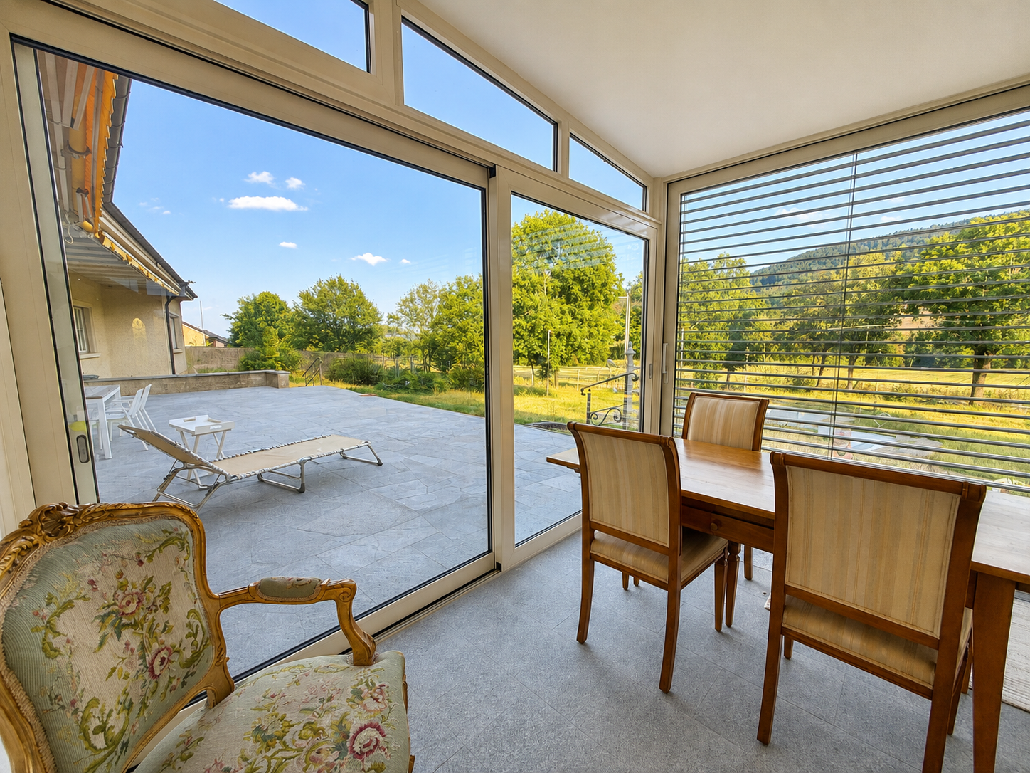 14 rooms villa