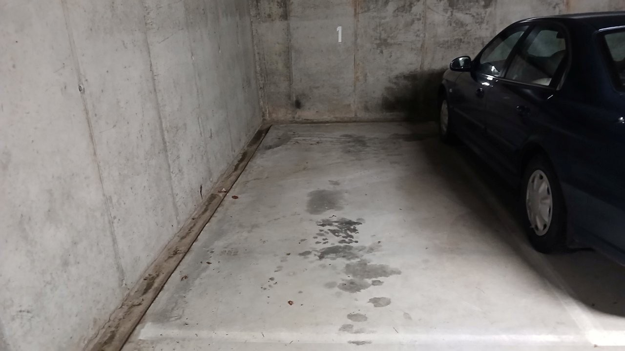 Posto auto coperto per biciclette