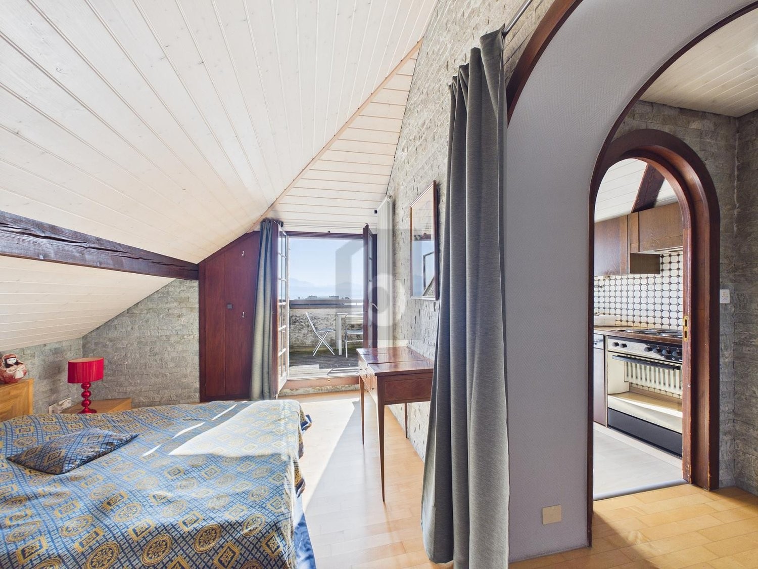 Möblierte 2 ½ Zimmer Wohnung