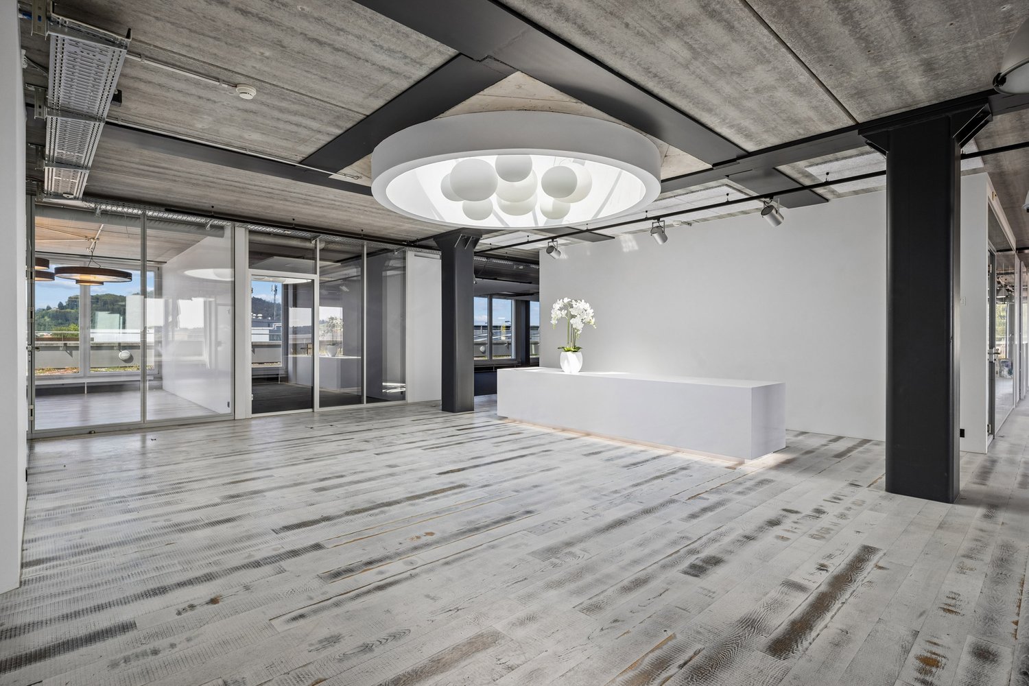 ufficio di 592m²