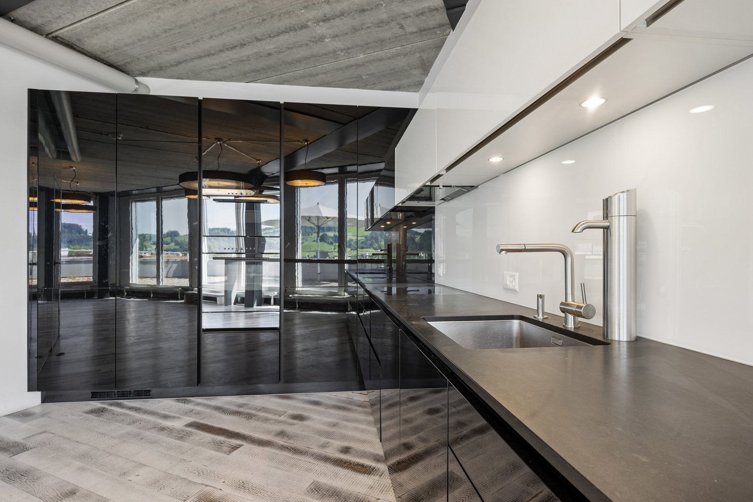 ufficio di 592m²