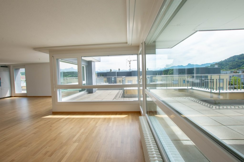 Appartamento attico di 4 ½ locali, foto 3 di 10