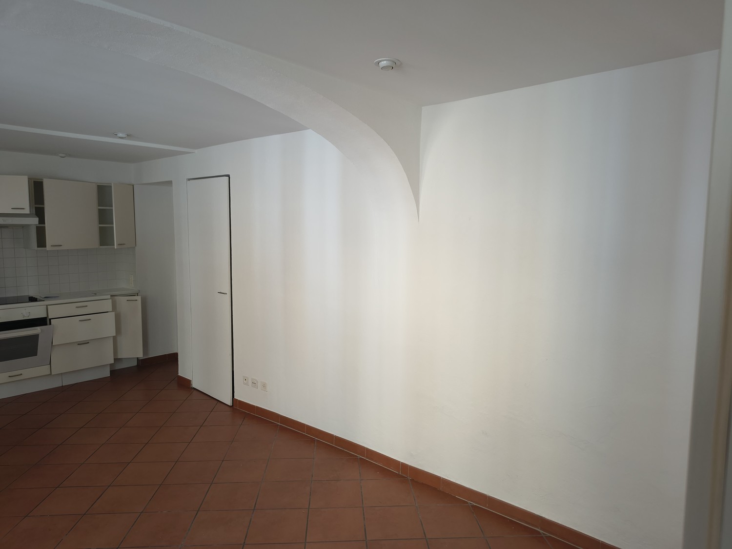 1 room apartment, foto 1 di 8
