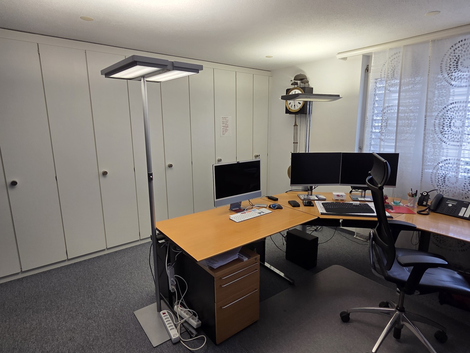 130m² office