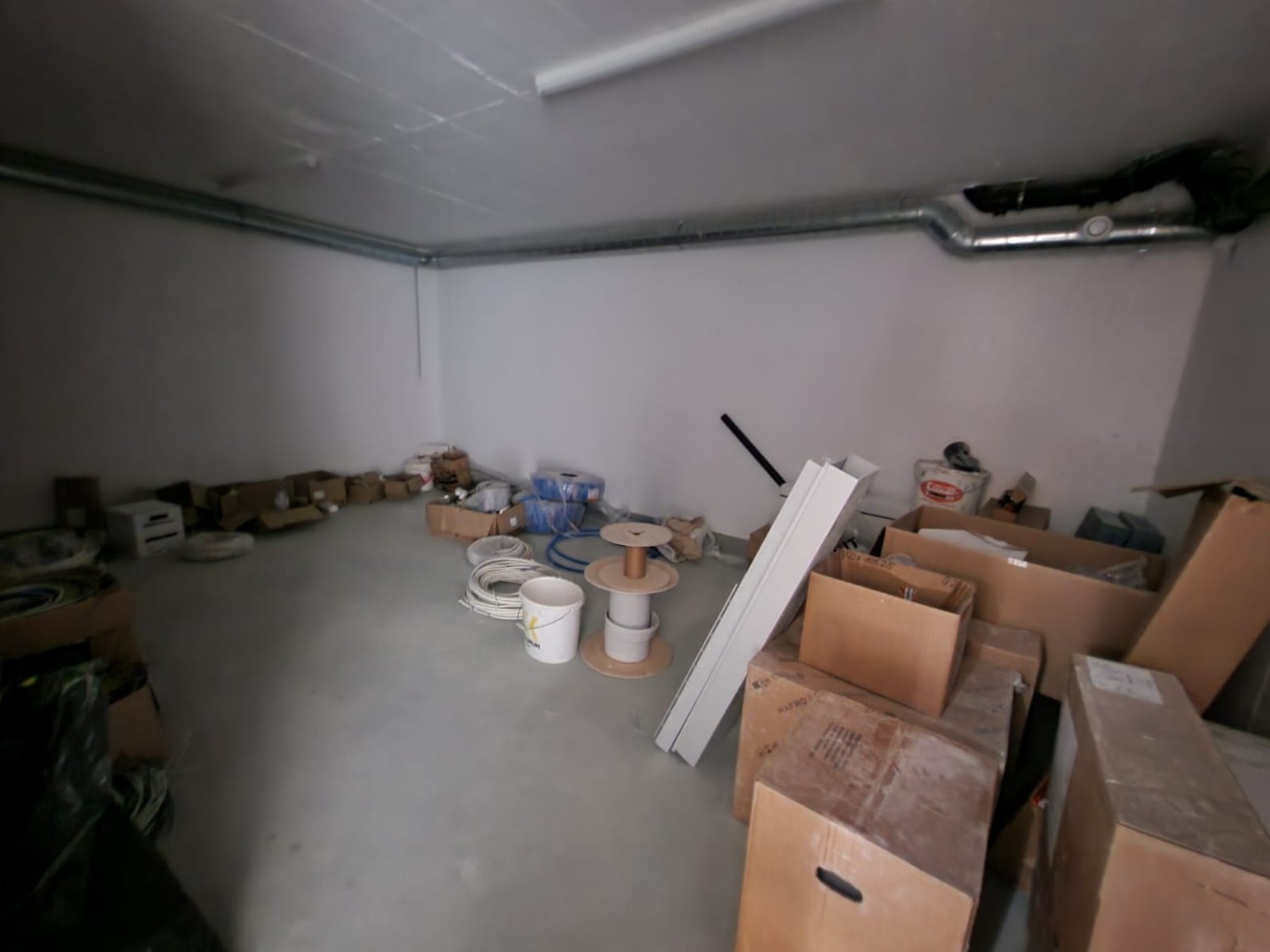 Compartimento cantina di 33m²
