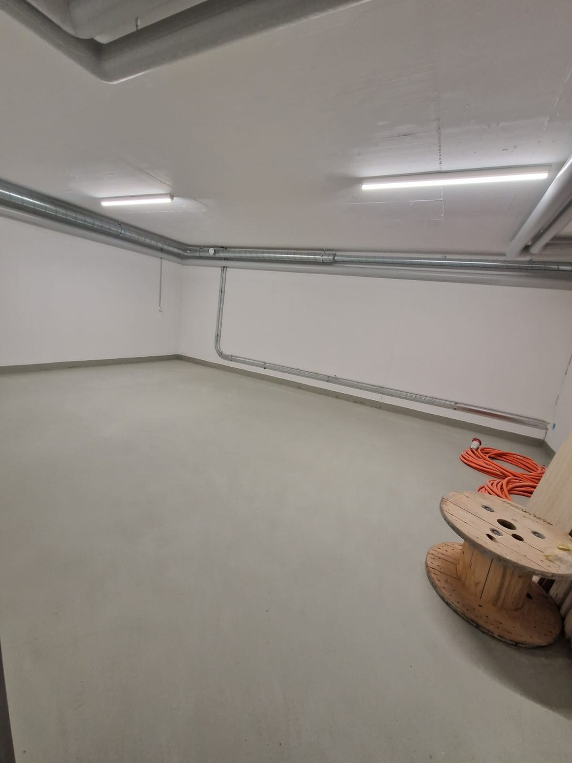 Compartimento cantina di 33m²