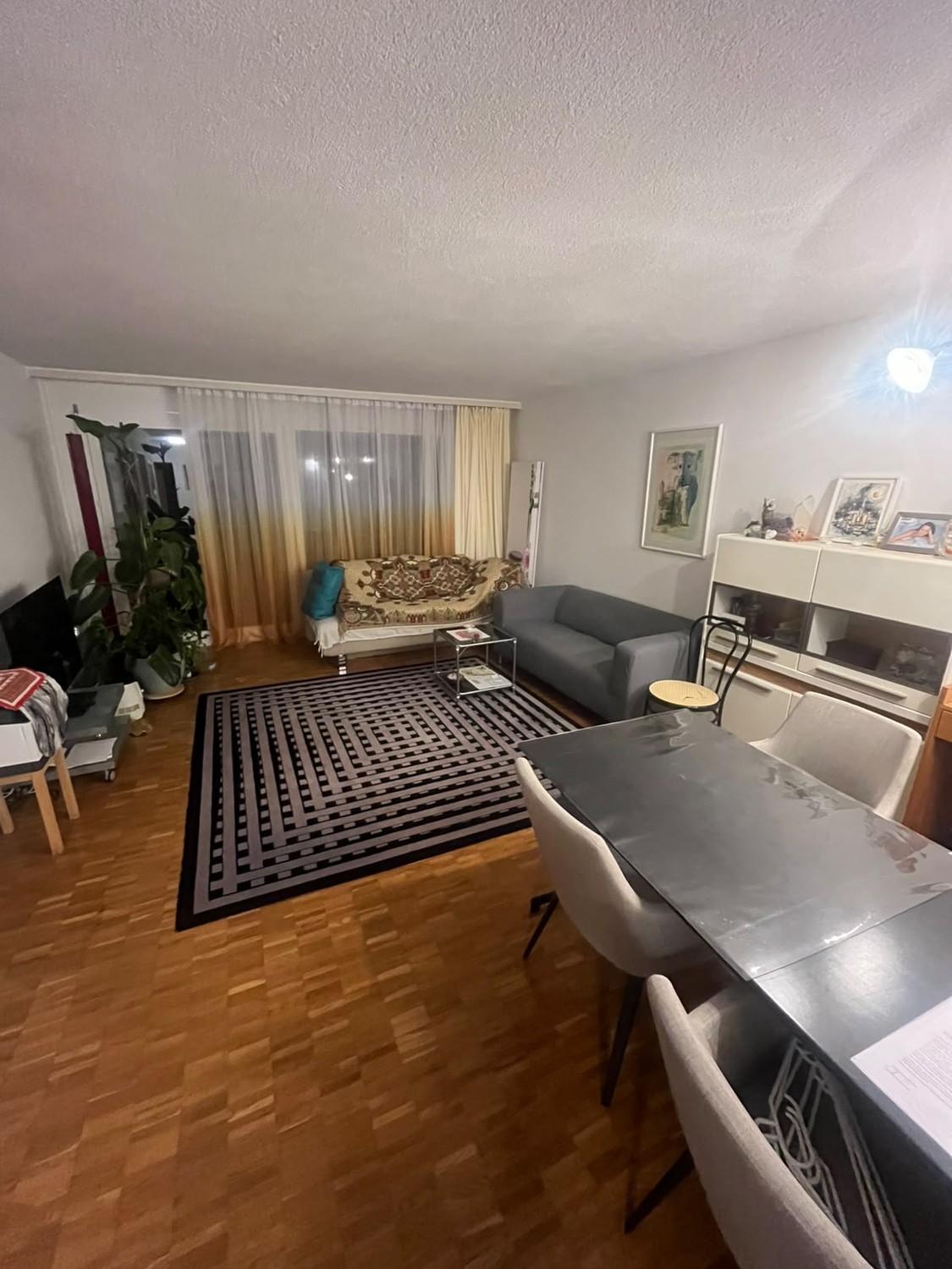 Camera in un appartamento condiviso, foto 2 di 4