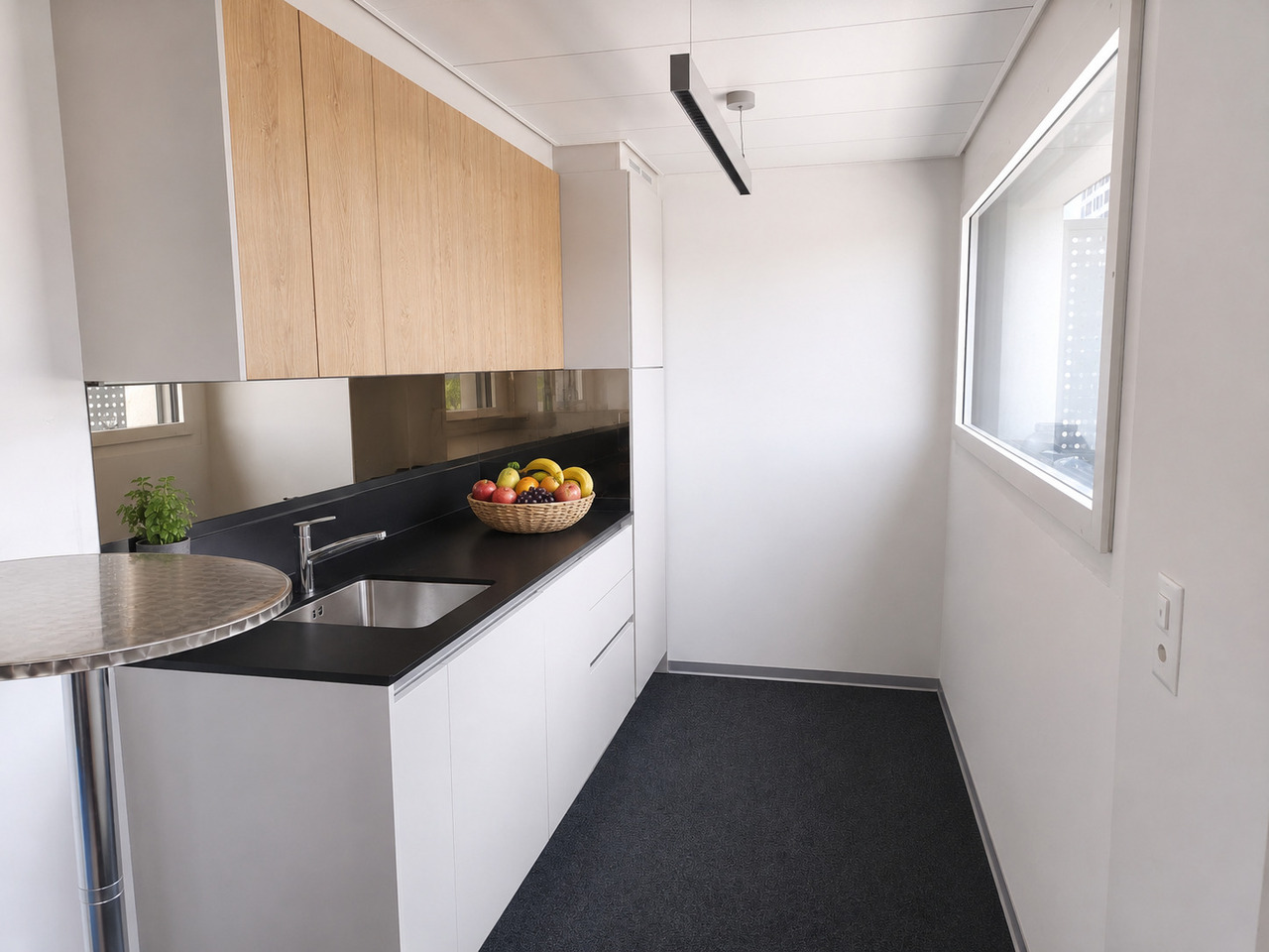97m² office