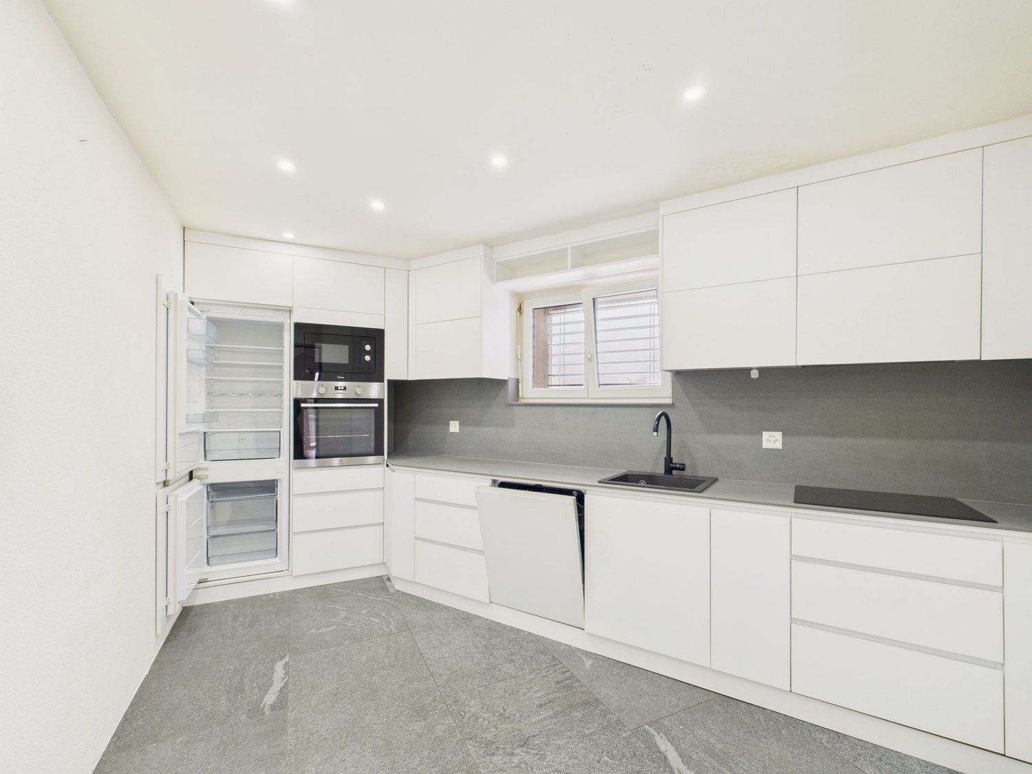 Appartamento di 2 ½ locali, foto 1 di 8