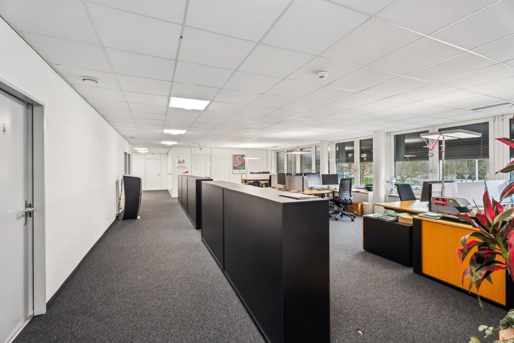 311m² Büro