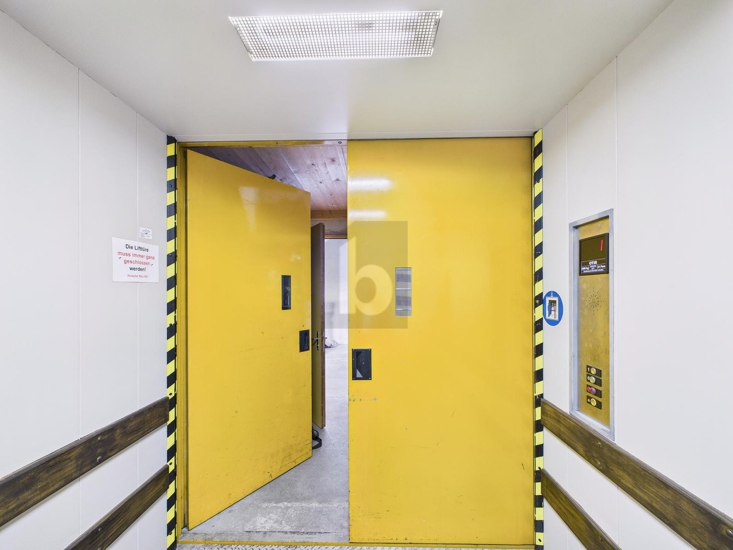 75m² deposito