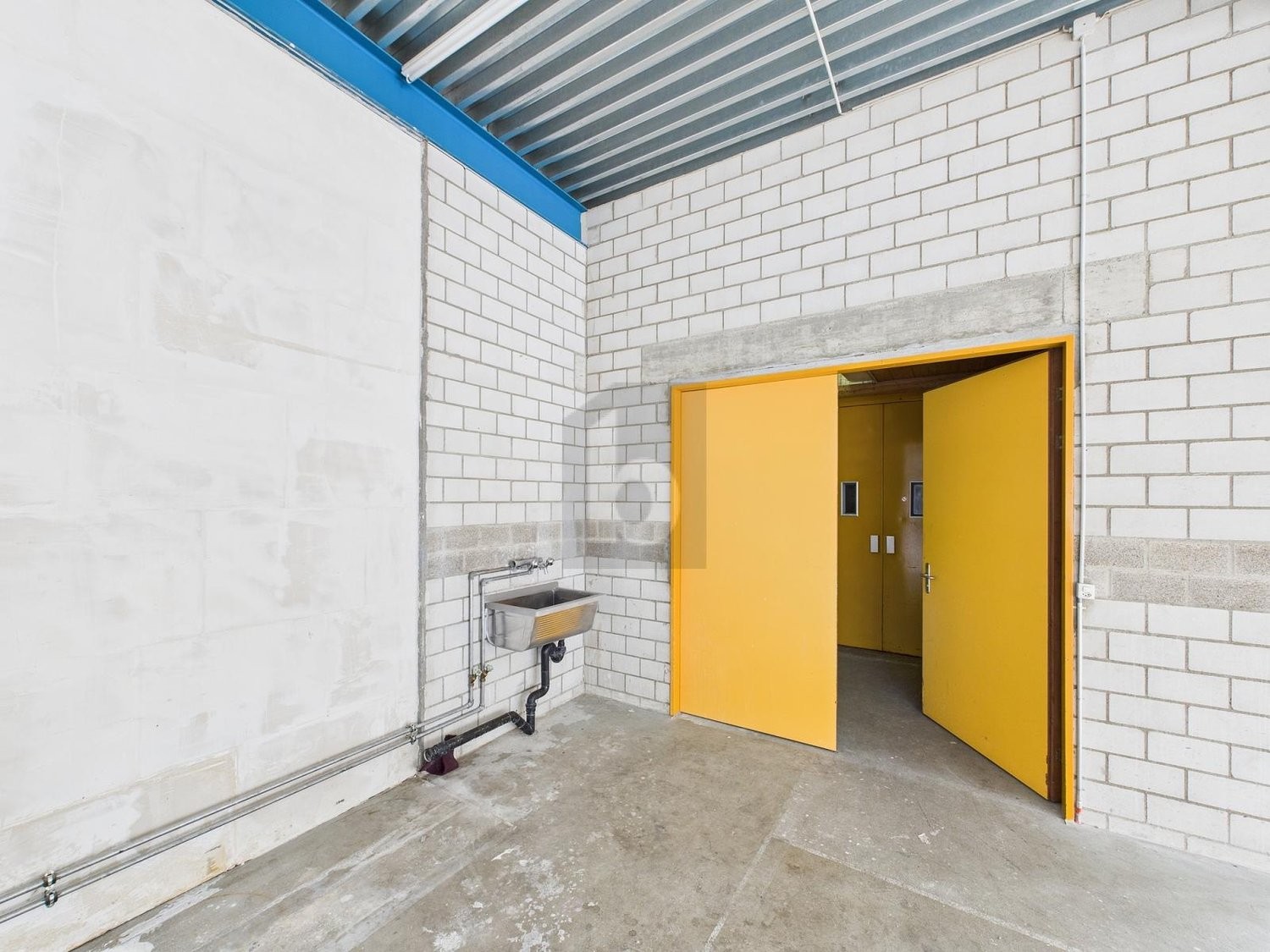 75m² deposito