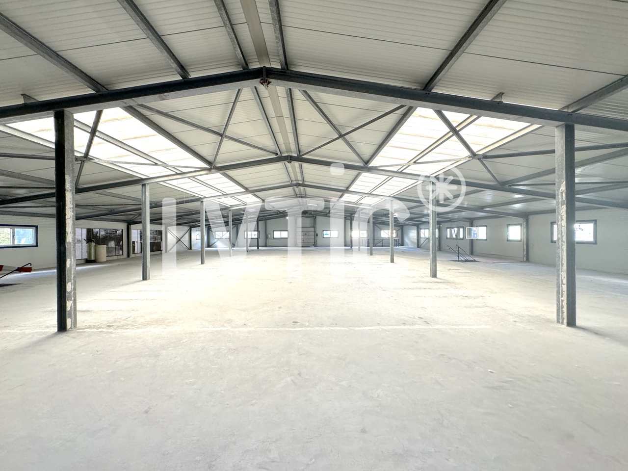2200m² oggetto industriale