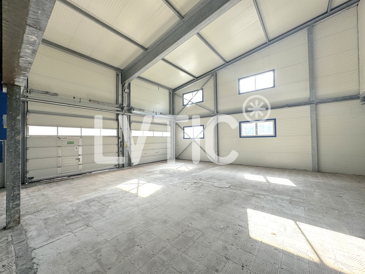 2200m² oggetto industriale
