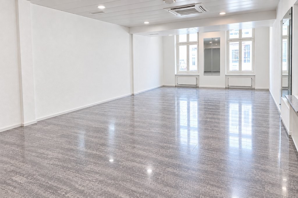 74m² commerciale