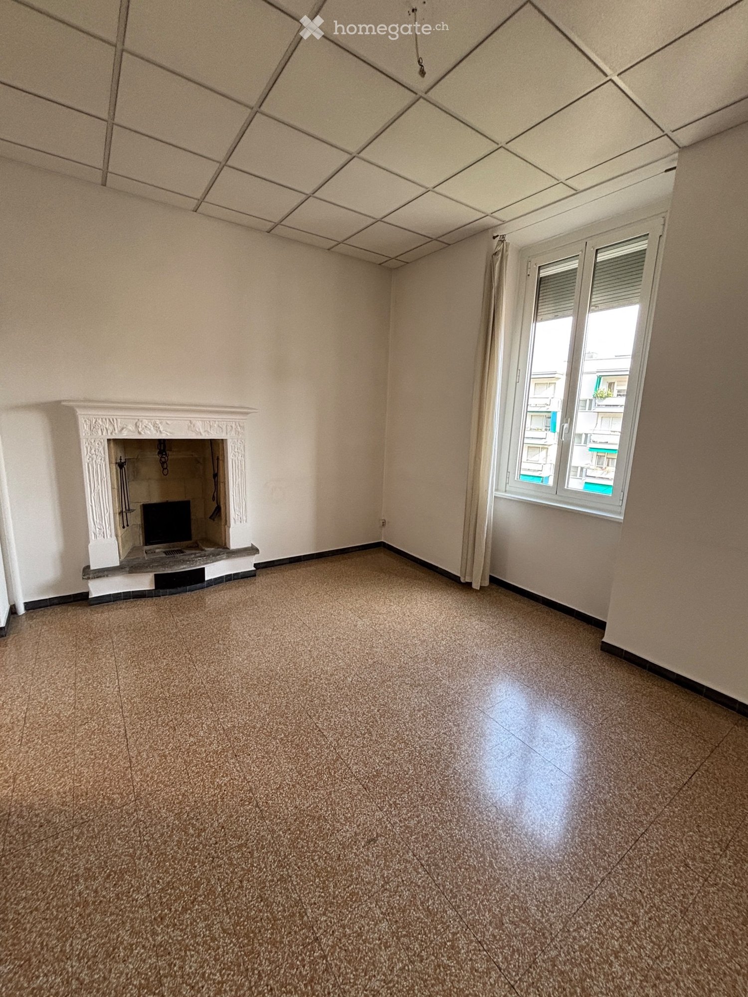 6 rooms apartment