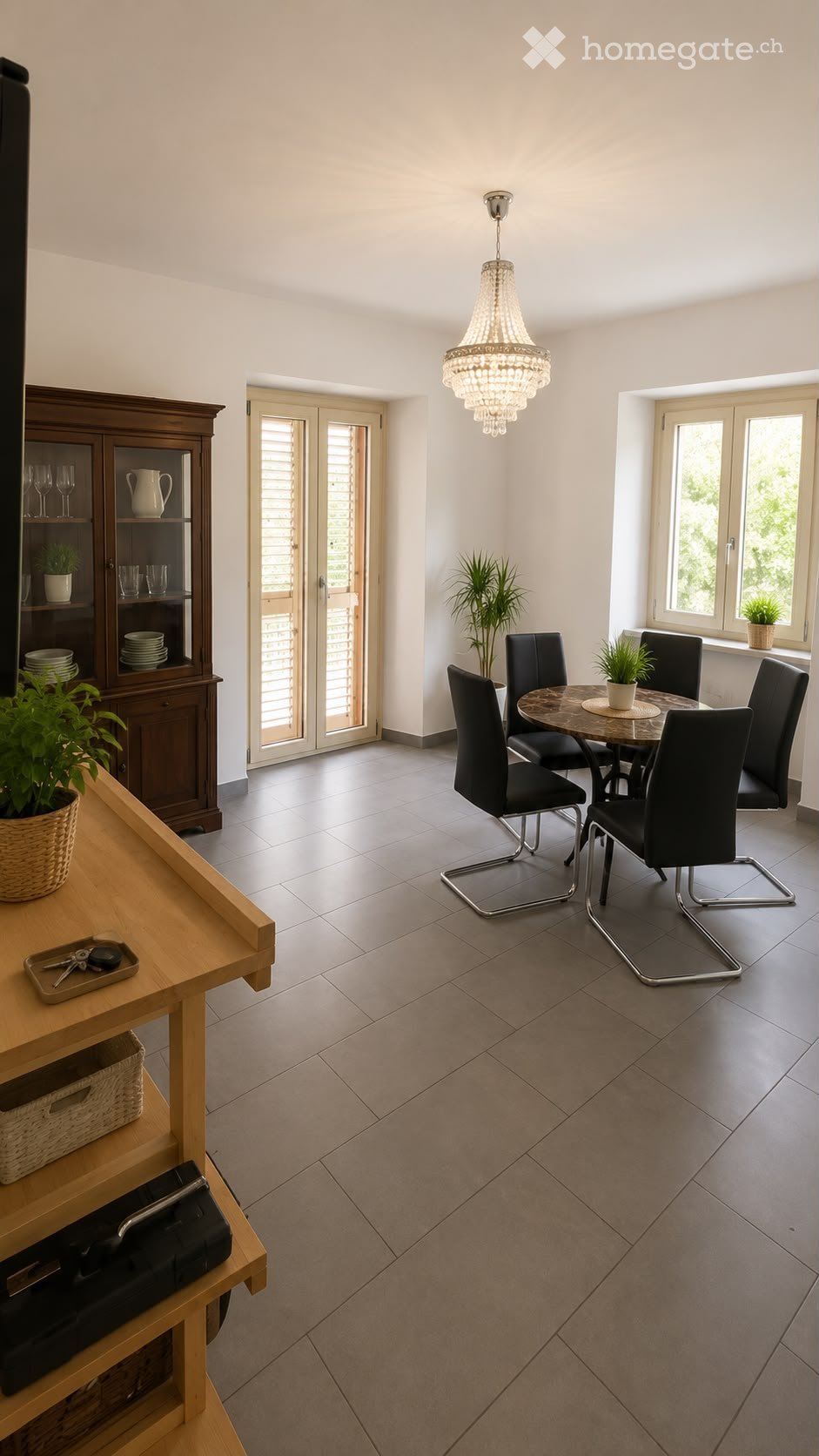 6-Zimmer-Wohnung