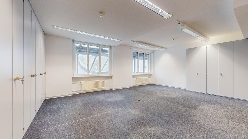 199m² office