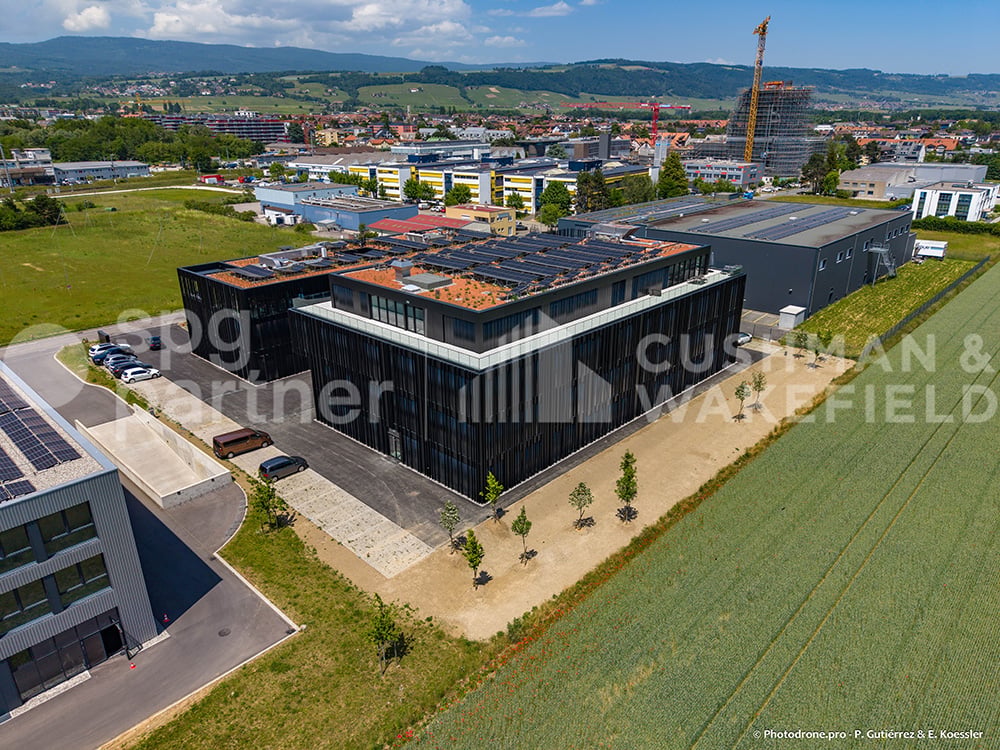 295m² commerciale