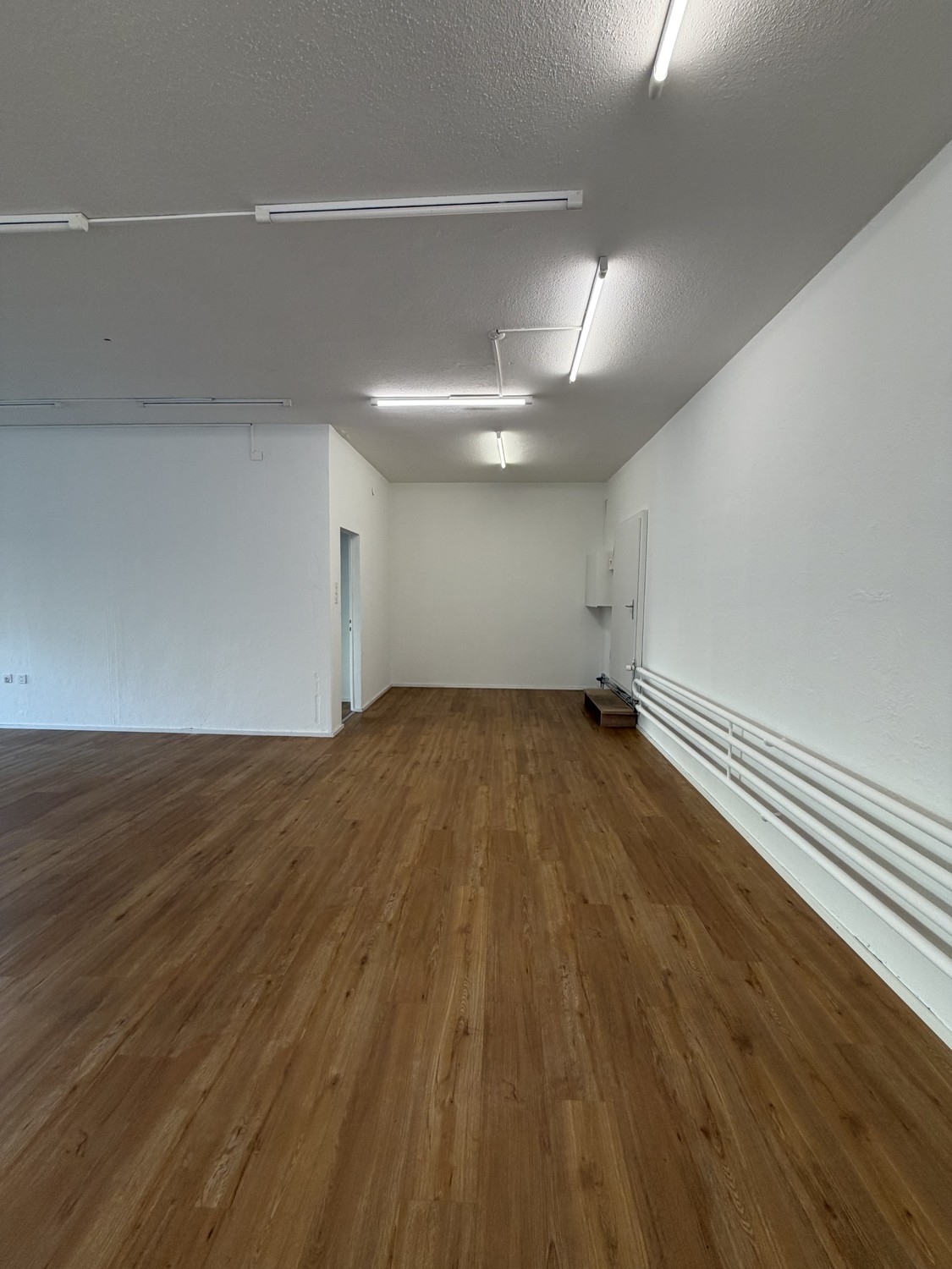 negozio di 97m², foto 5 di 10