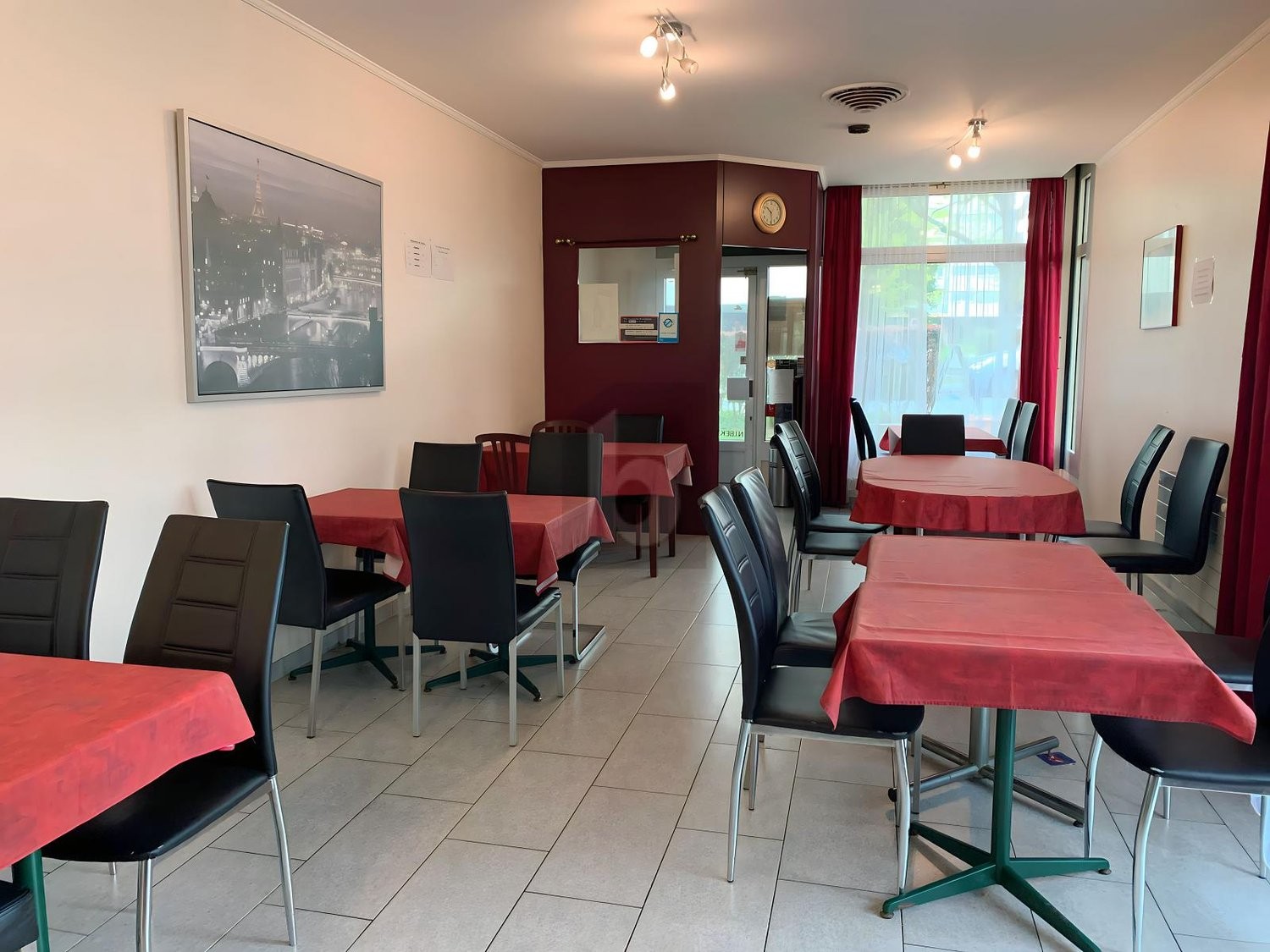 99m² ristorante