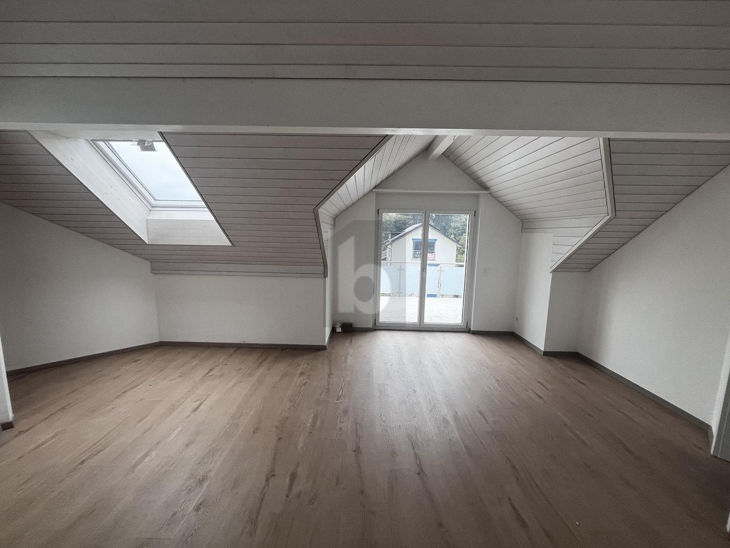 3 ½ locali appartamento mansardato, foto 2 di 4